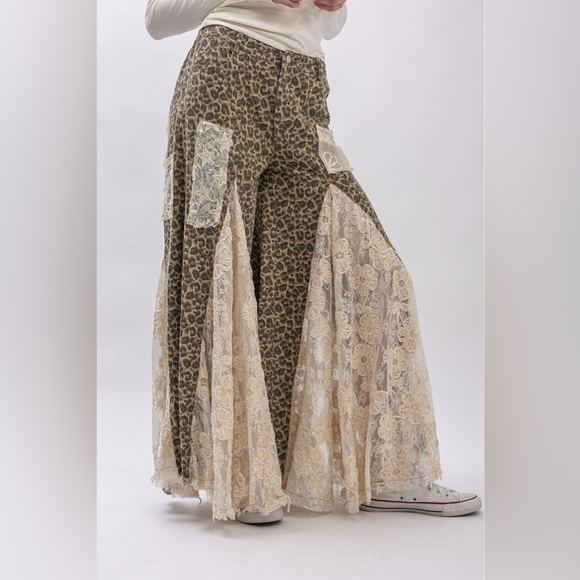 NWT Leopard Cheetah Animal Print Lace Panel Boho Wide Leg Patchwork Flare Pants - Picture 6 of 13